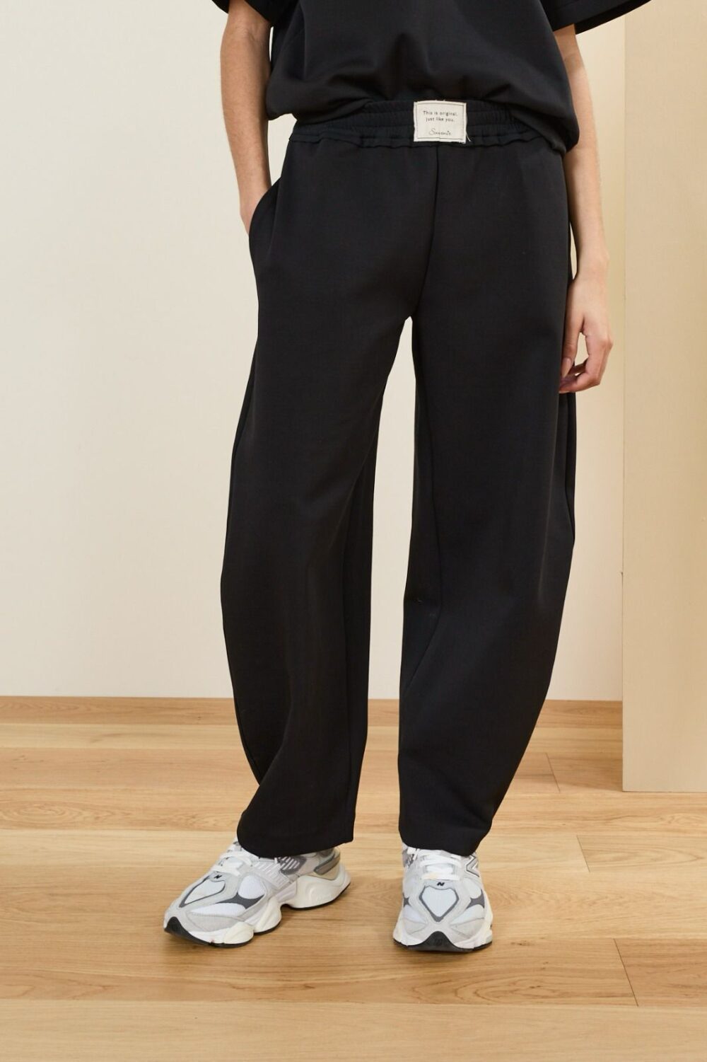Pantalone nero tuta