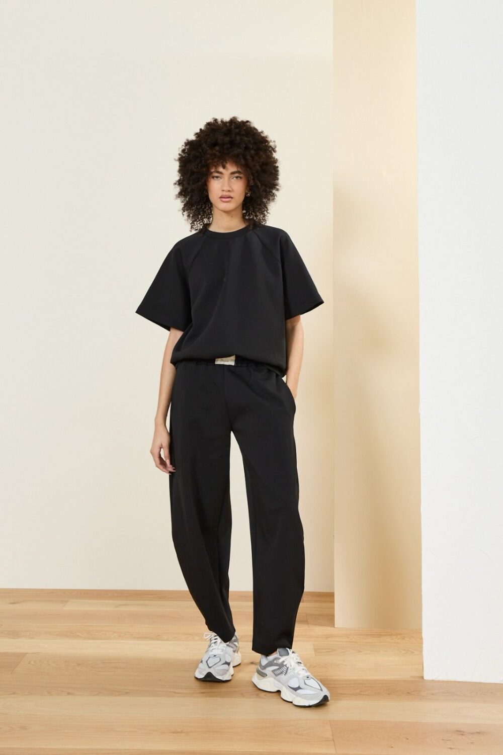 Pantalone nero tuta - immagine 2