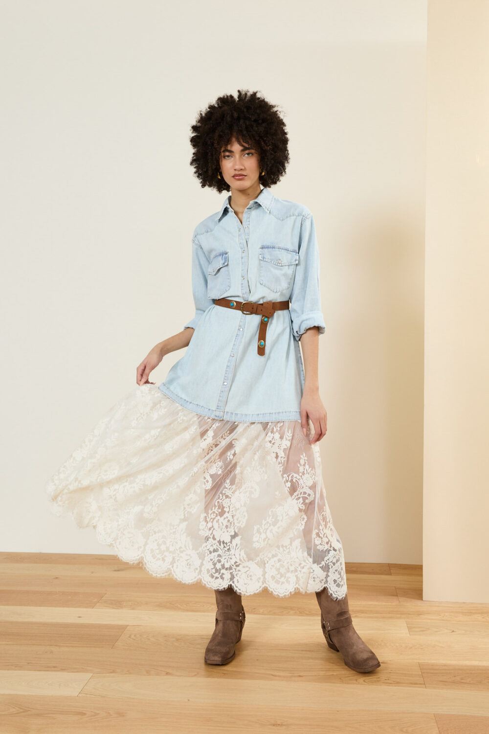 Abito denim e pizzo - immagine 2