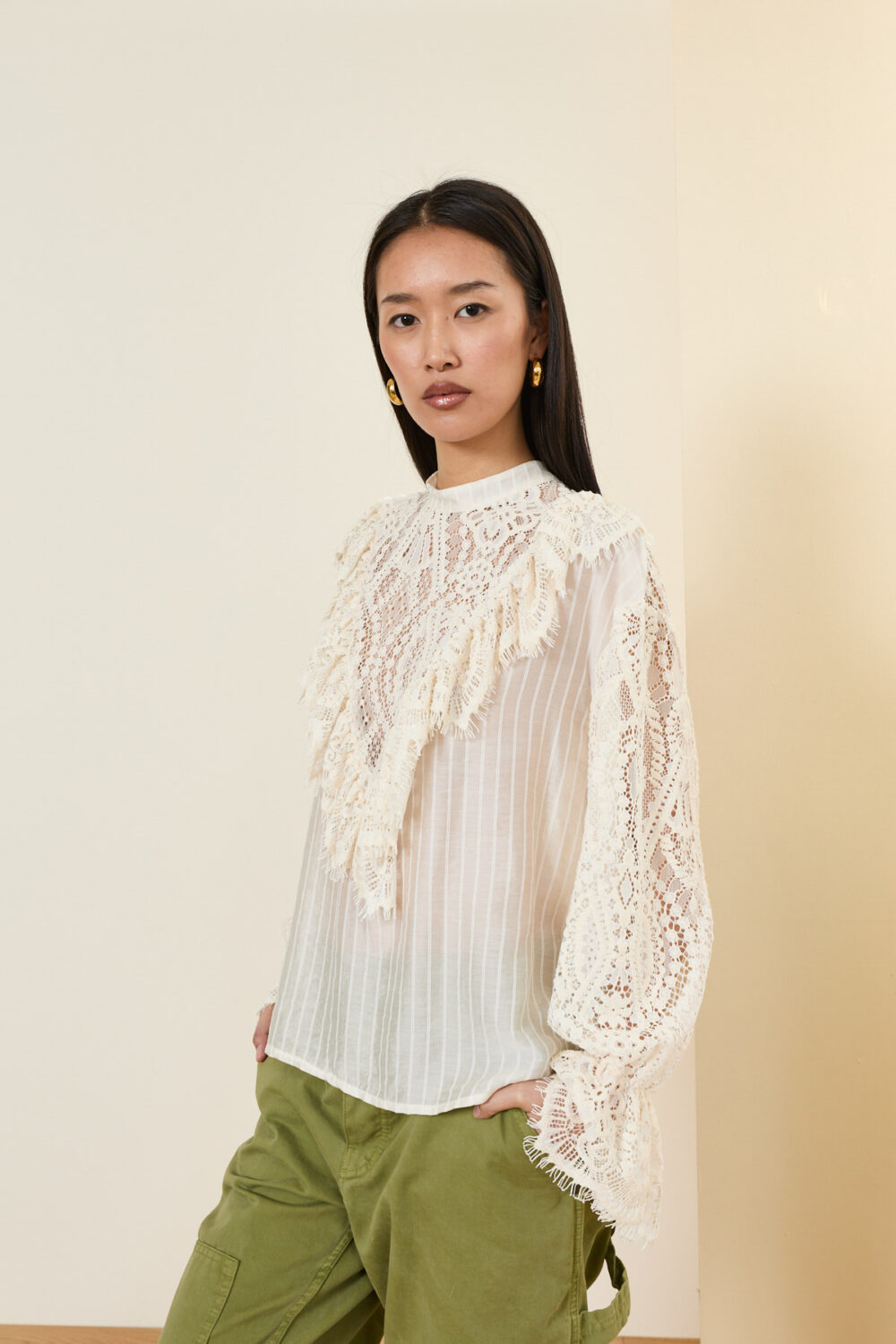 Camicia gessata con pizzo - immagine 3